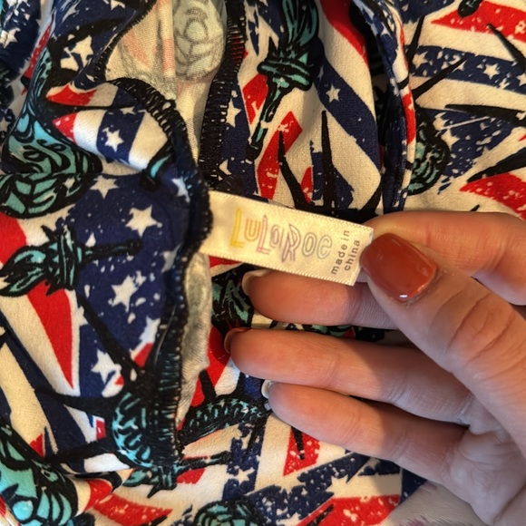 Patriotic Lularoe Leggings - Picture 2 of 2